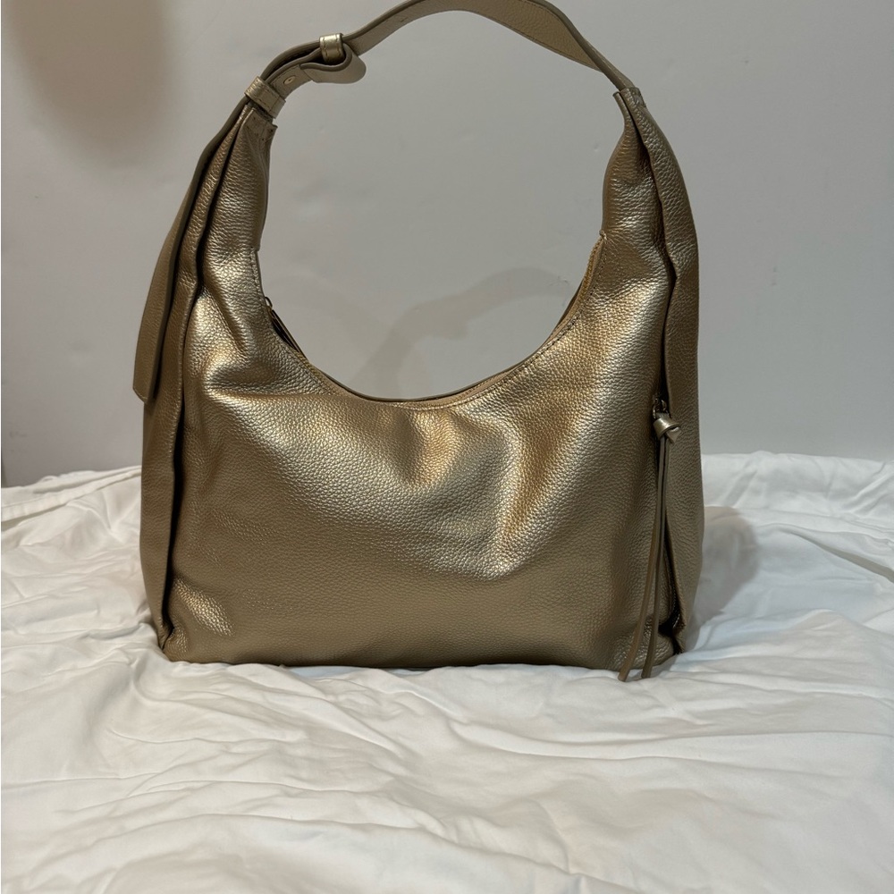 Tote Le Monde Gold Purse